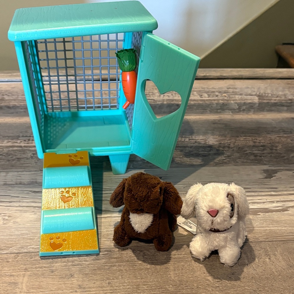 American Girl Teal Pet Habitat with Plush Companions